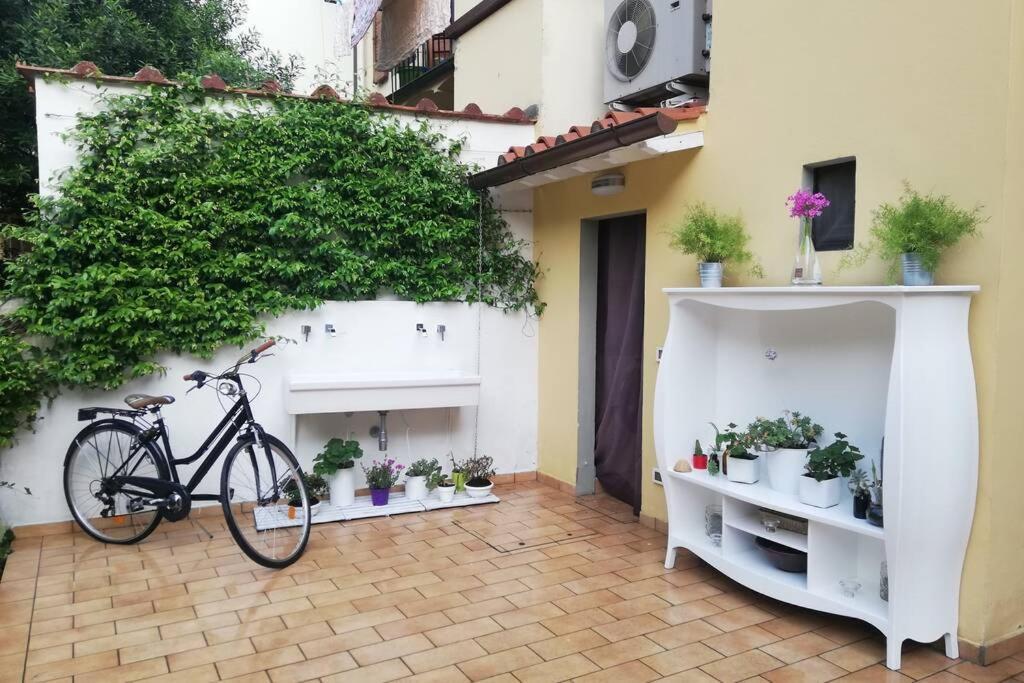 Flower Garden Apartment Vicino Al Centro Firenze Eksteriør billede